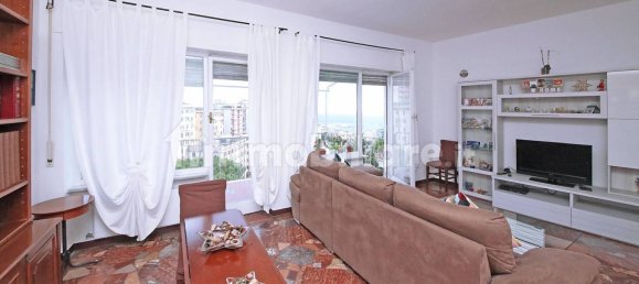 Apartamento de 2 dormitorios en Genoa, Italy No. 313385 5