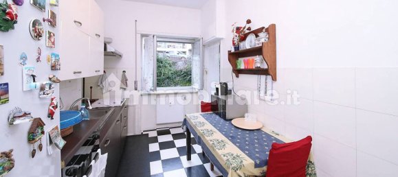Apartamento de 2 dormitorios en Genoa, Italy No. 313385 23