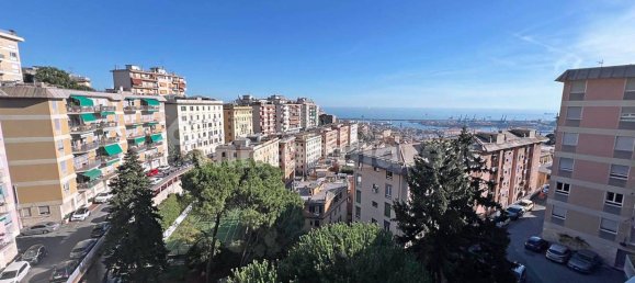 Apartamento de 2 dormitorios en Genoa, Italy No. 313385 16
