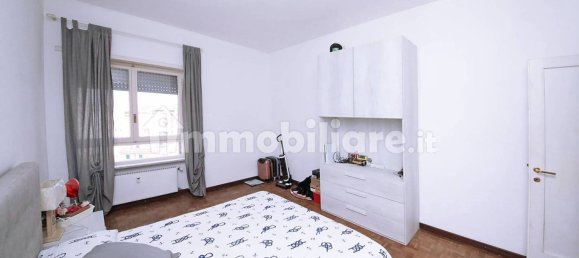 Apartamento de 2 dormitorios en Genoa, Italy No. 313385 15