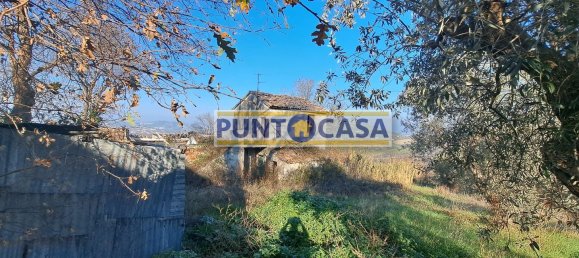 Terreno em Campli, Italy 4000 m² N.º 187724 3