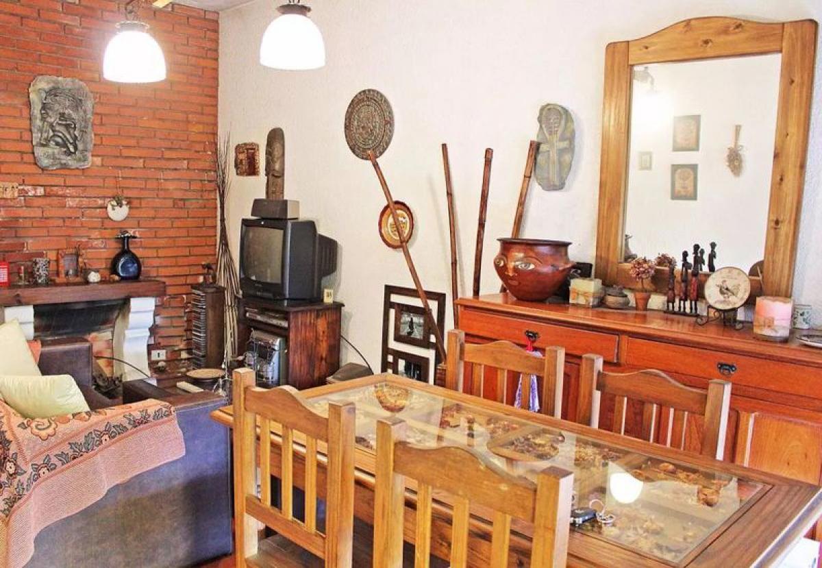 2 bedrooms House in Moron, Argentina No. 21021