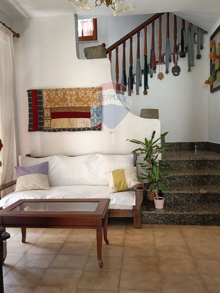 Casa de 8 habitaciónes en Sardinia, Italy No. 273877