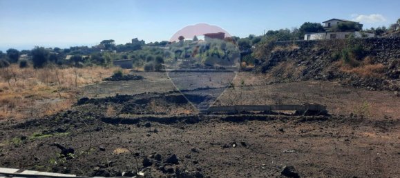  Land in Belpasso, Italy No. 372783 9