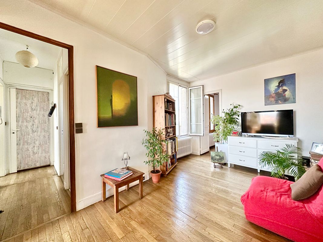 2 chambres Appartement à Fontenay-sous-Bois, France No. 350102