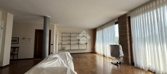 3 rooms Apartment in Scanzorosciate, Italy No. 258821 2