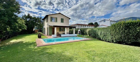 3 bedrooms Villa in Capannori, Italy No. 357107 42