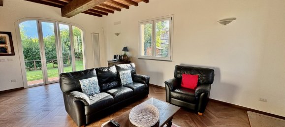 3 bedrooms Villa in Capannori, Italy No. 357107 26