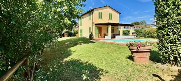 3 bedrooms Villa in Capannori, Italy No. 357107 4