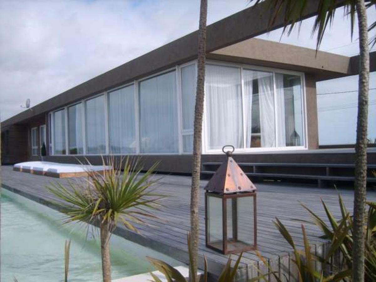 3 bedrooms House in Maldonado, Uruguay No. 3569