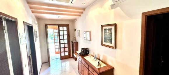 3 bedrooms House in Treviso, Italy No. 341588 21