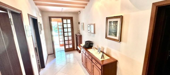 3 bedrooms House in Treviso, Italy No. 341588 22