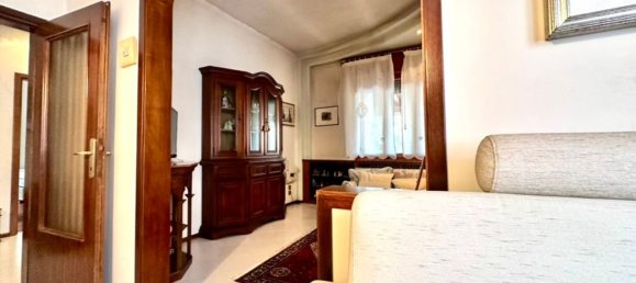 3 bedrooms House in Treviso, Italy No. 341588 18