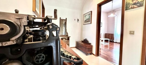 3 bedrooms House in Treviso, Italy No. 341588 5