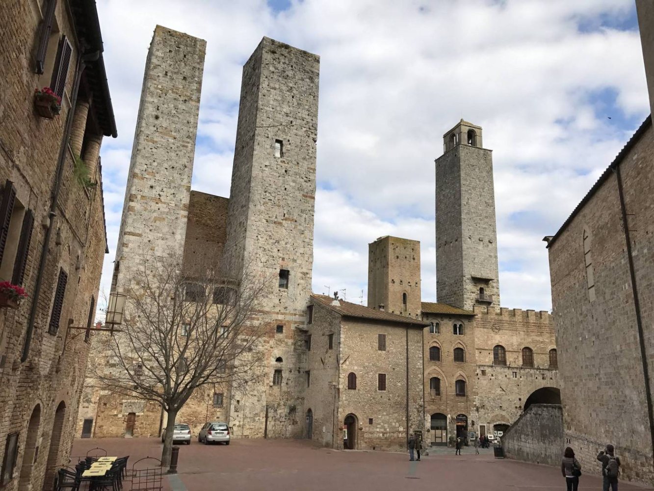 6 rooms Building in San Gimignano, Italy No. 161304
