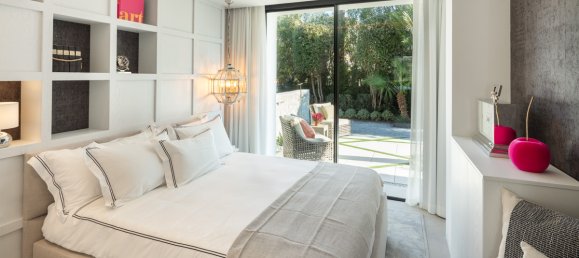 5 bedrooms Villa in Marbella, Spain No. 96727 24