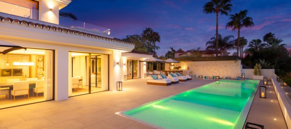 5 bedrooms Villa in Marbella, Spain No. 96727 15