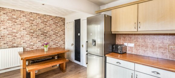 3 bedrooms House in Warrington, United Kingdom No. 2048 5