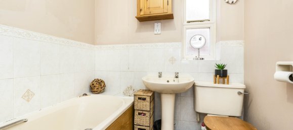 3 bedrooms House in Warrington, United Kingdom No. 2048 12