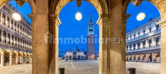 5 rooms Commercial property in Venice, Italy No. 61804 5