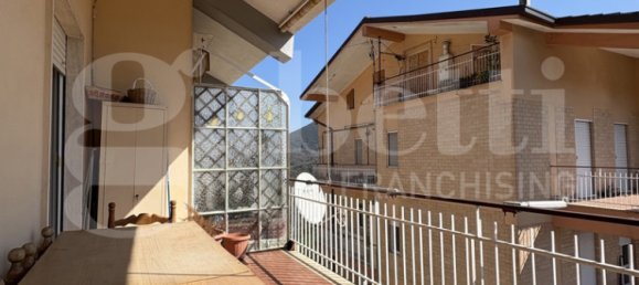 3 bedrooms Apartment in Montelanico, Italy No. 33521 11