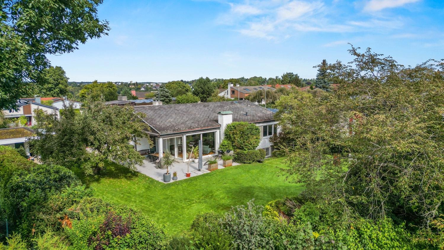 7 rooms House in Biberach, Germany No. 289541