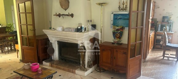 3 bedrooms Villa in La Vernelle, France No. 253236 6