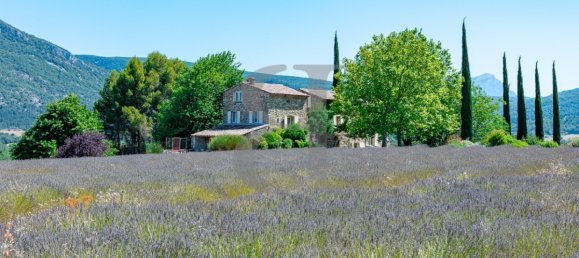 Замки и поместья с 12 комнатами в Ла Бегюд-де-Мазан, Франция № 294207 3