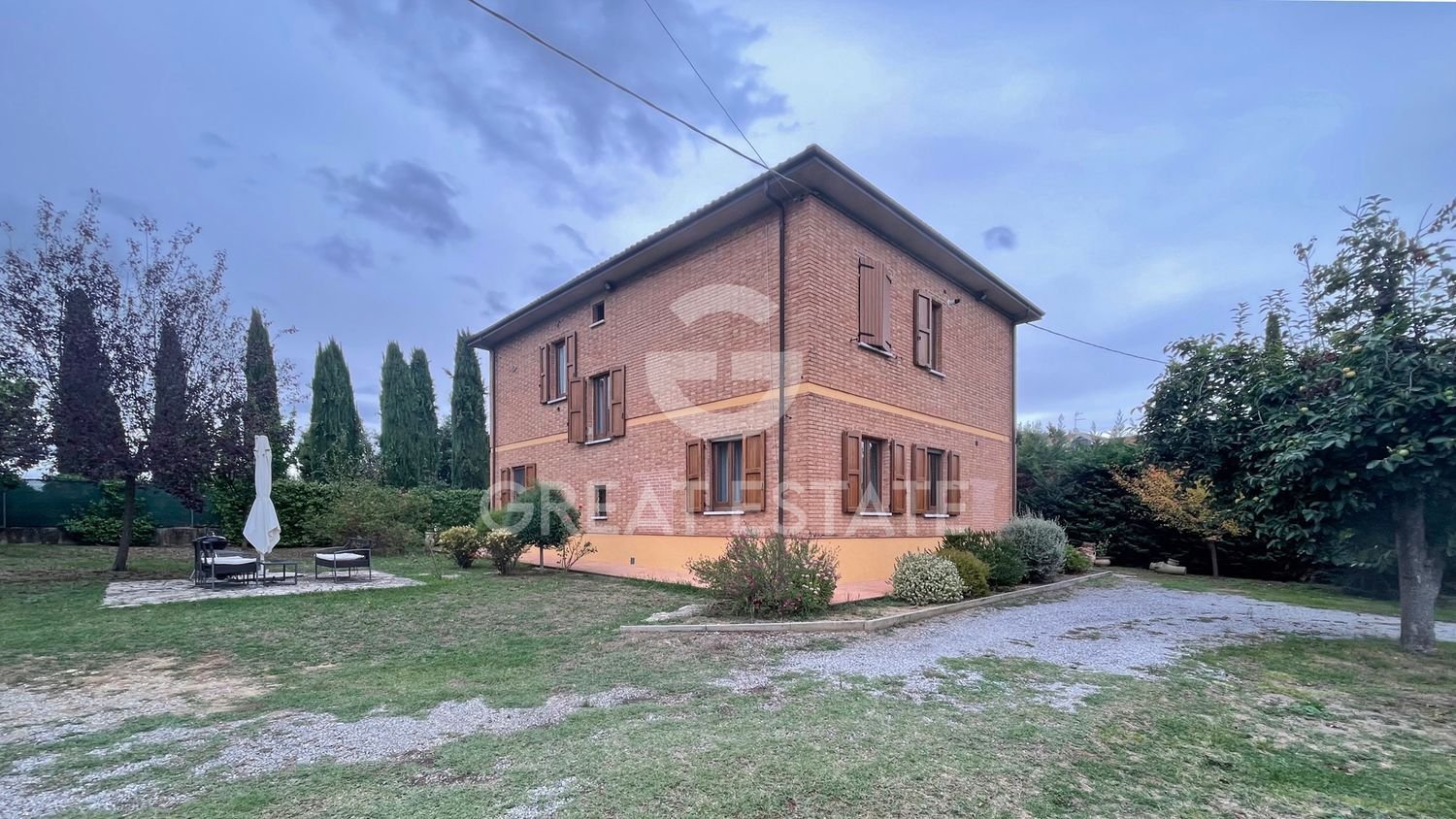 8 rooms House in Montepulciano, Italy No. 114024