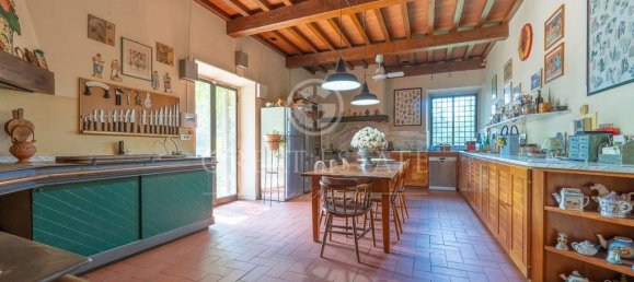 4 bedrooms House in Florence, Italy No. 238029 33