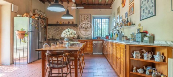 4 bedrooms House in Florence, Italy No. 238029 31