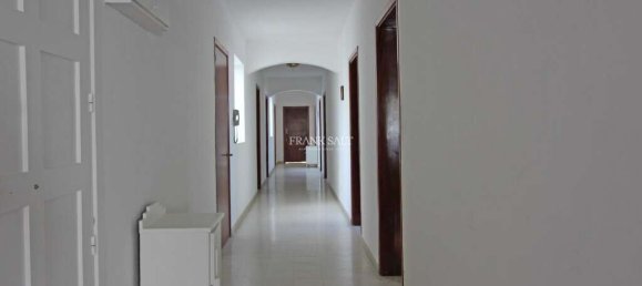 Квартира с 4 спальнями в Та-Шбиш, Мальта № 3658 8