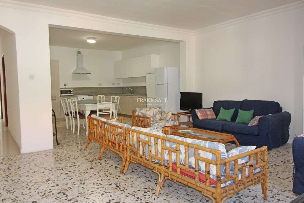 Квартира с 4 спальнями в Та-Шбиш, Мальта № 3658