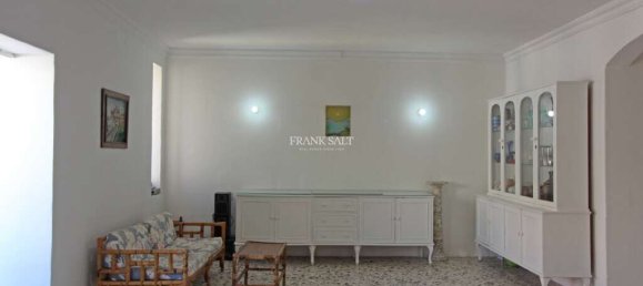 Квартира с 4 спальнями в Та-Шбиш, Мальта № 3658 4