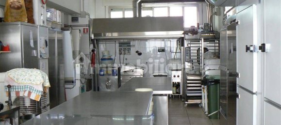 3 rooms Commercial property in Pesaro, Italy No. 167502 7