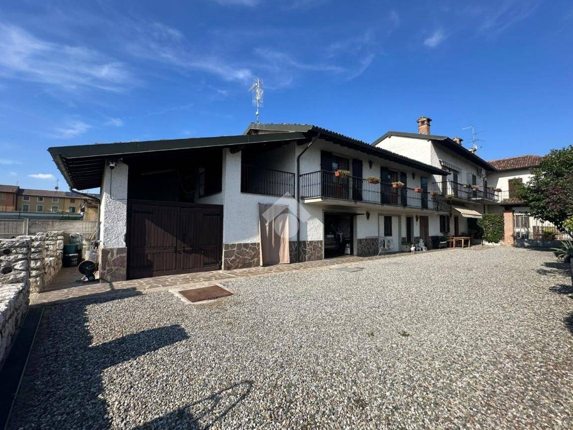 2 غرف نوم منزل في Agnadello, Italy رقم 323489