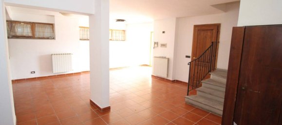 2 Schlafzimmer Villa in Calenzano, Italy, Nr. 375148 35