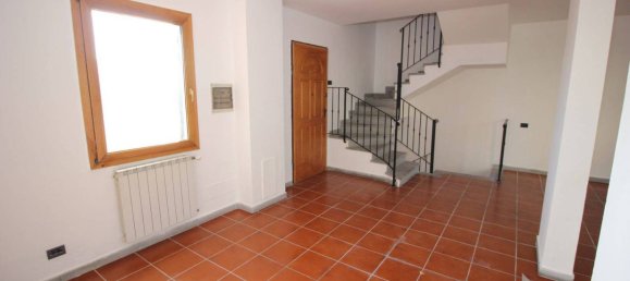 2 Schlafzimmer Villa in Calenzano, Italy, Nr. 375148 8