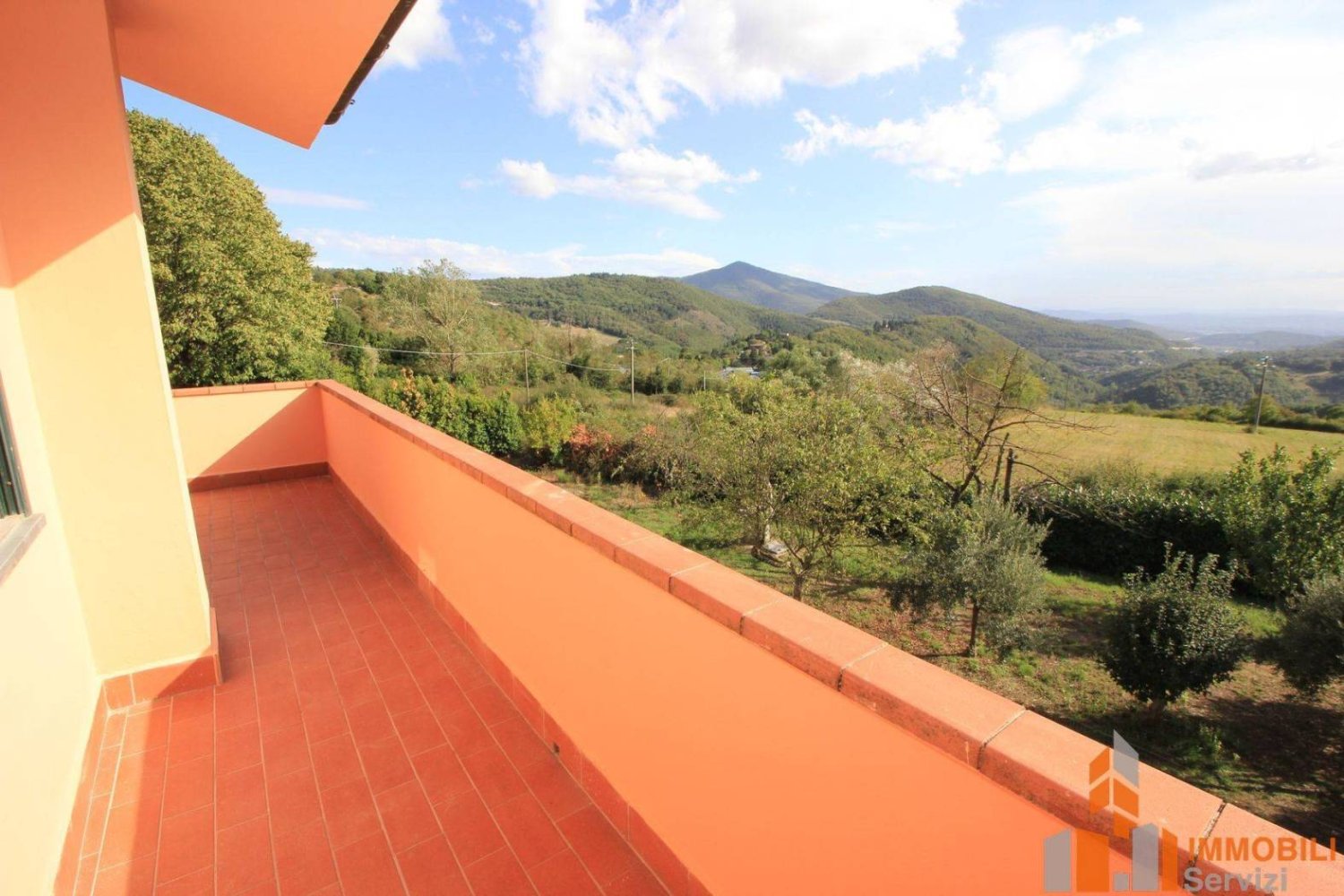 2 Schlafzimmer Villa in Calenzano, Italy, Nr. 375148