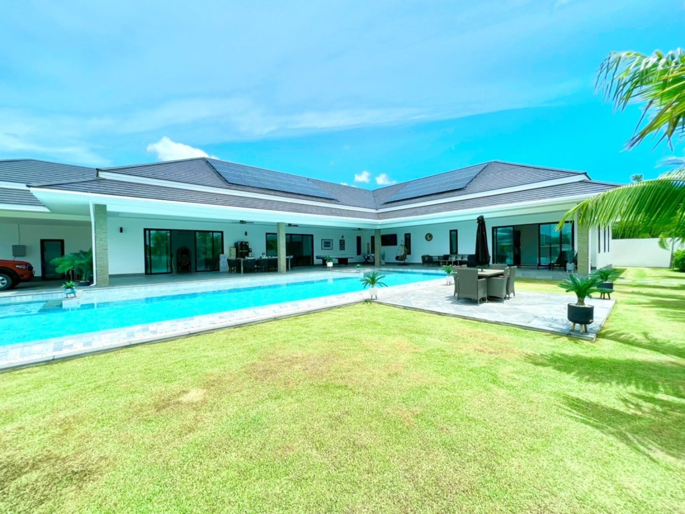4 bedrooms Villa in Hua Hin, Thailand No. 4310
