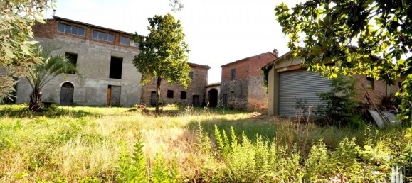 5 bedrooms House in Monte San Savino, Italy No. 54557 9