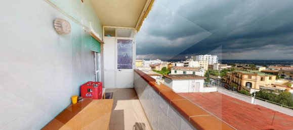 Apartamento de 3 habitaciónes en Sant'Anastasia, Italy No. 24002 24