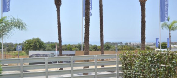 2 bedrooms Apartment in Estepona, Spain No. 185303 4