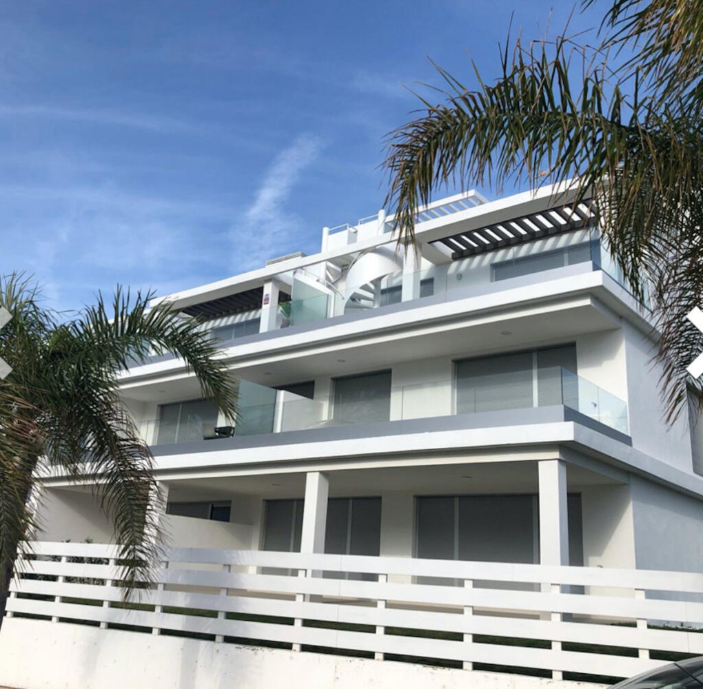 2 bedrooms Apartment in Estepona, Spain No. 185303