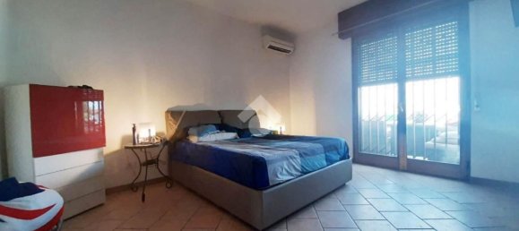 5 rooms Villa in Turate, Italy No. 258603 12