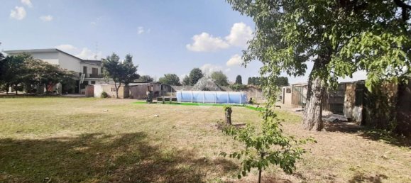 5 rooms Villa in Turate, Italy No. 258603 24