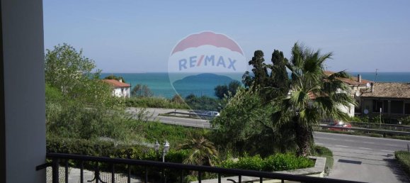 Dúplex de 6 habitaciónes en San Vito Chietino, Italy No. 91196 2