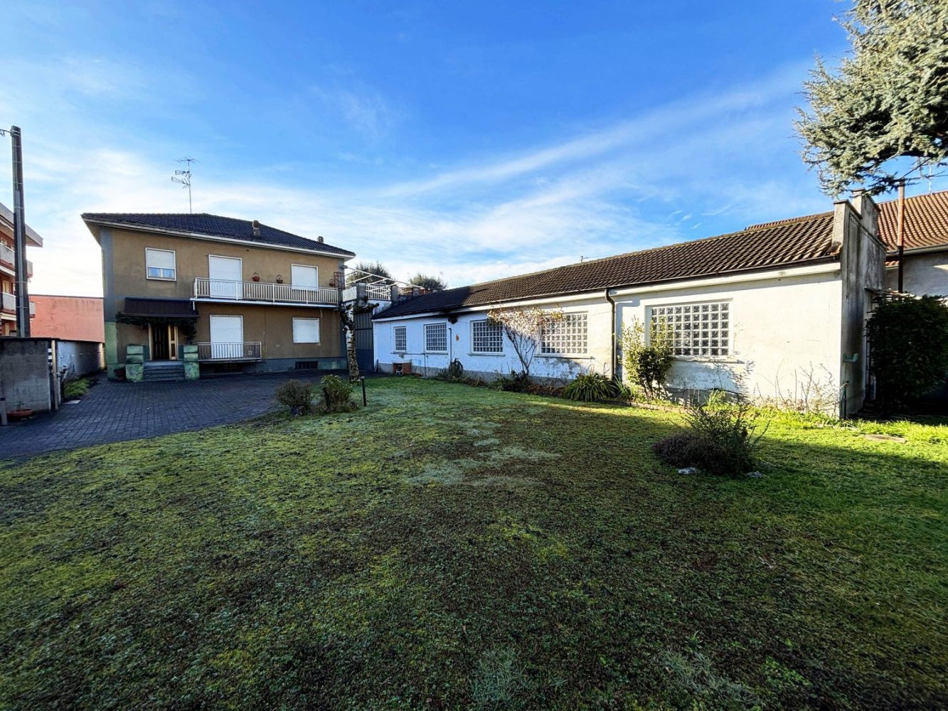 3غرفة شقة في Caronno Pertusella, Italy رقم 116558