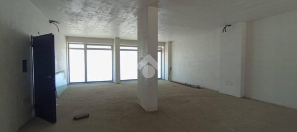 1 room Office in Cosenza, Italy No. 36183 5