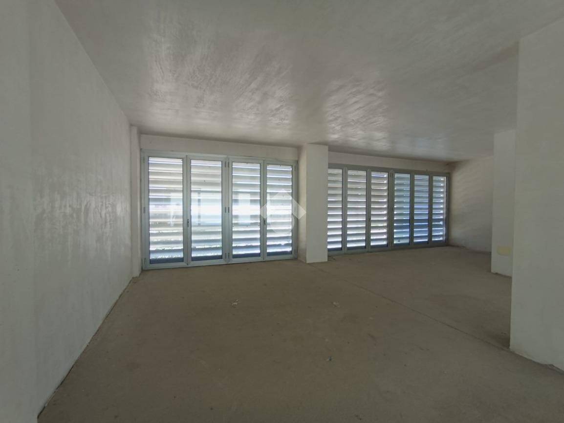 1 room Office in Cosenza, Italy No. 36183